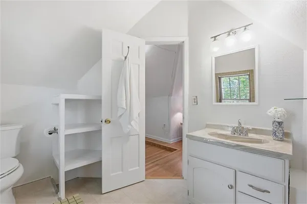 $350,000 | 5302 West 57th Street, Roeland Park, KS 66205