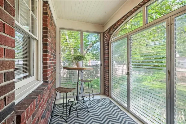$350,000 | 5302 West 57th Street, Roeland Park, KS 66205