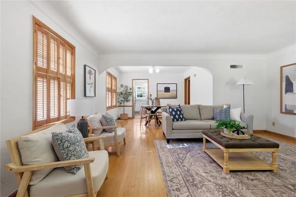 $350,000 | 5302 West 57th Street, Roeland Park, KS 66205