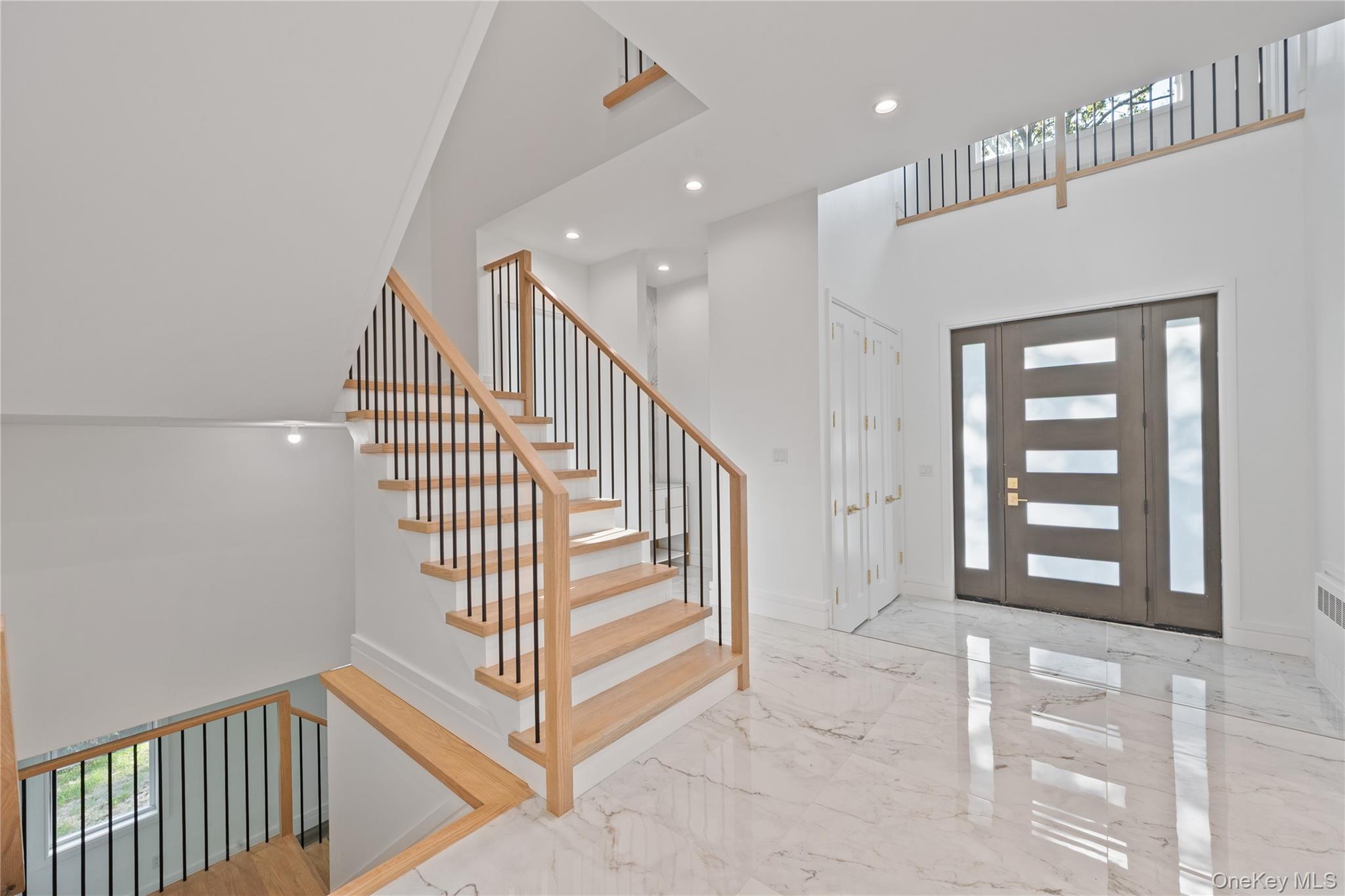 40 Singer Avenue, Unit 214 Spring Valley, NY 10977 - Photo 17 of 49 Stairway to the second floor