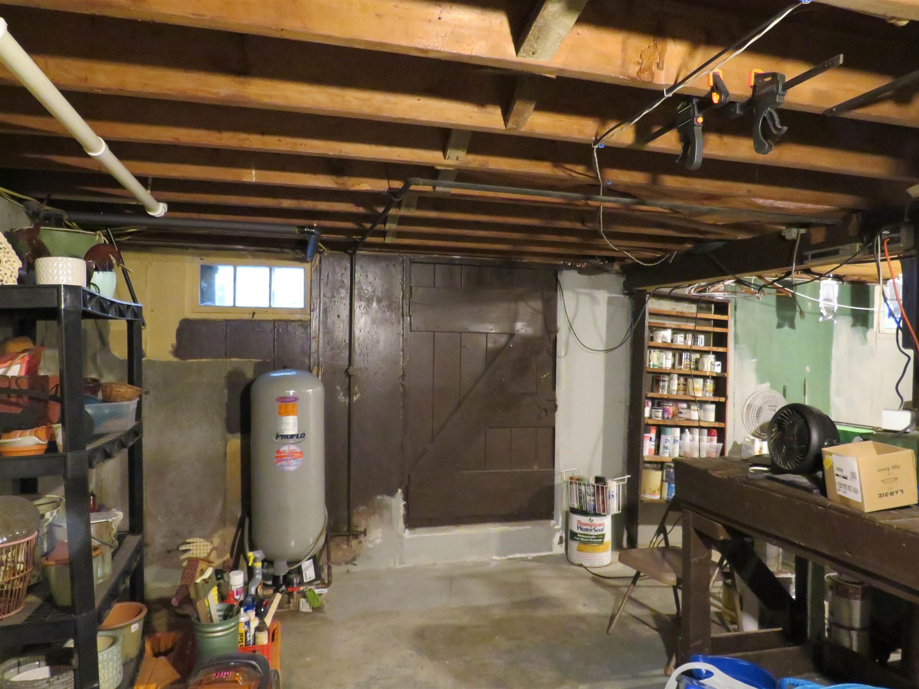 83 Hermit Road Manchester, NH 03109 - Photo 17 of 25