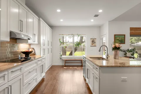 $749,000 | 8305 Williamson Creek Drive, Austin, TX 78736
