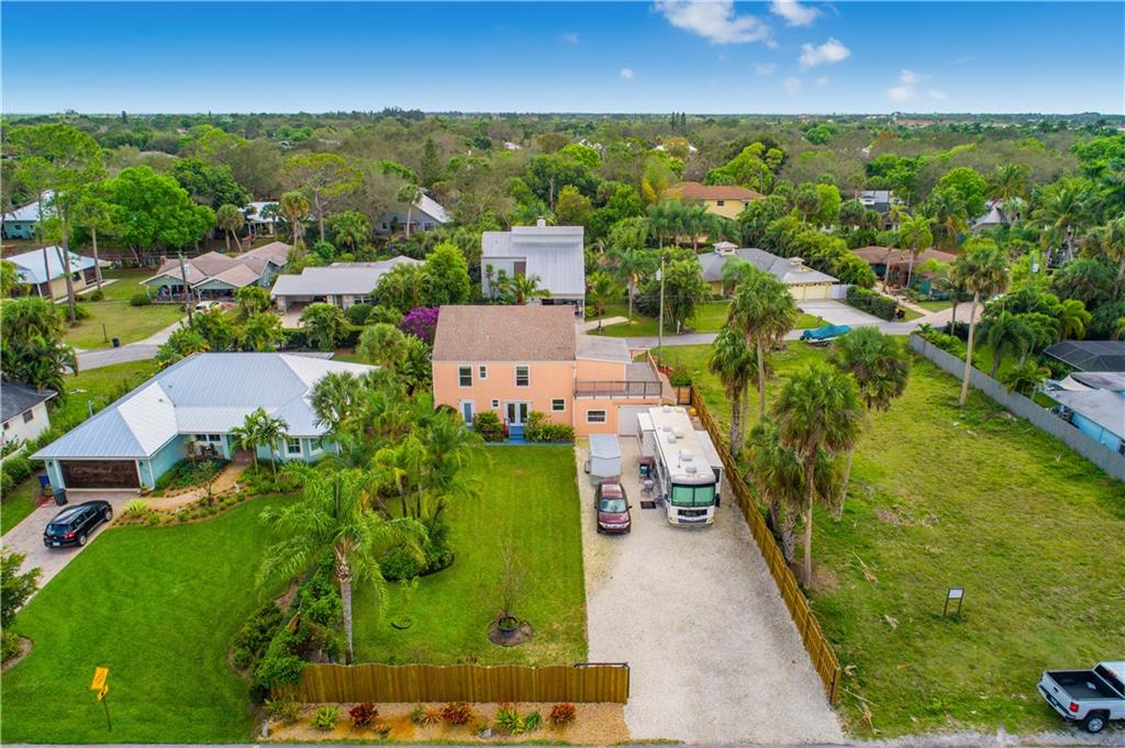 826 Southwest Rustic Circle Stuart, FL 34997 - Photo 5 of 35 Gallery Image 5