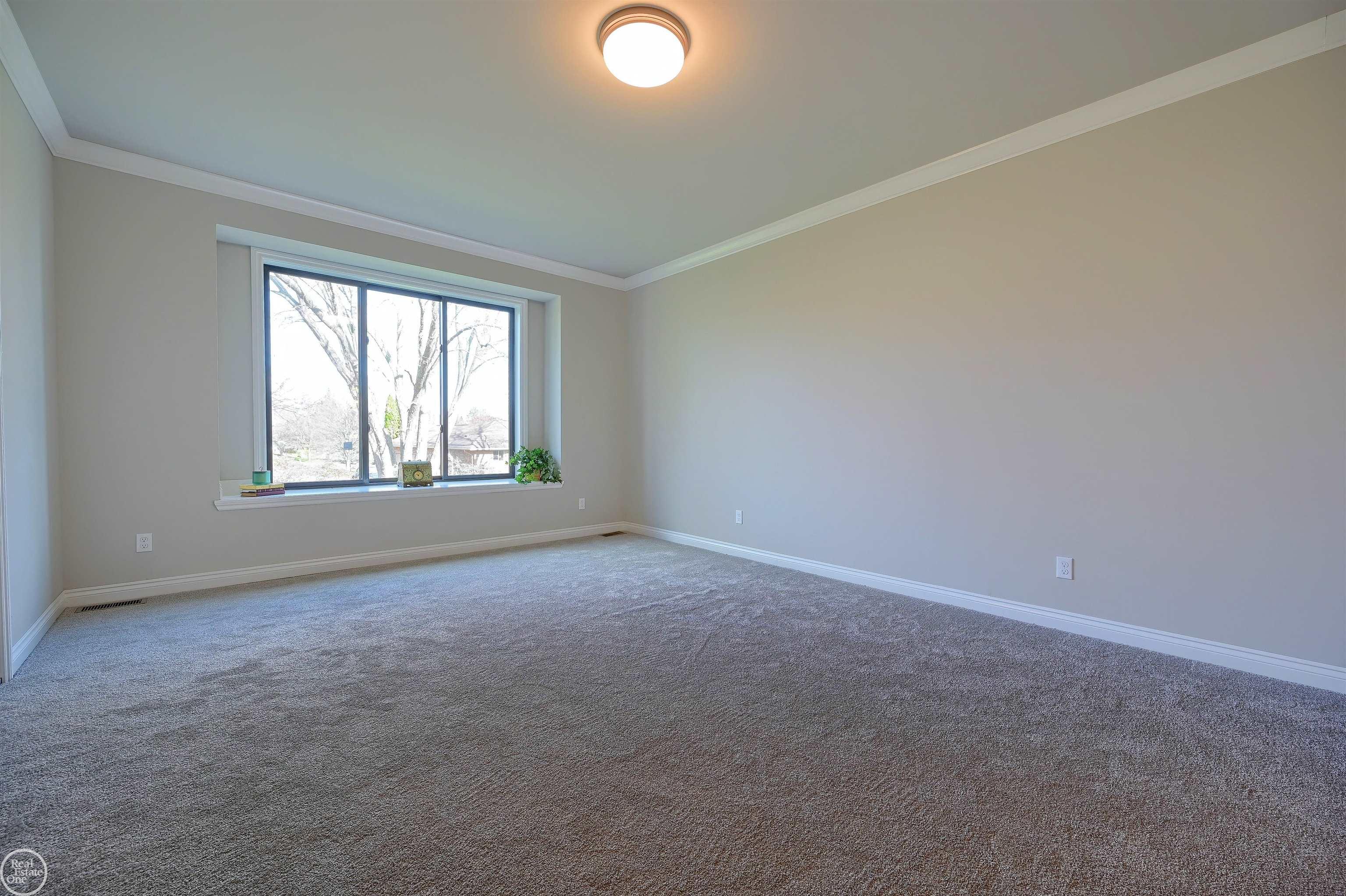 6145 Christopher Court Romeo, MI 48065 - Photo 22 of 48 50095927-21.JPG