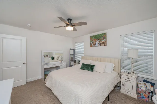 $2,000 | 691 South 11th Street, DeFuniak Springs, FL 32435