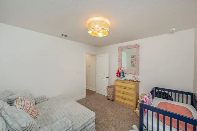 $2,000 | 691 South 11th Street, DeFuniak Springs, FL 32435