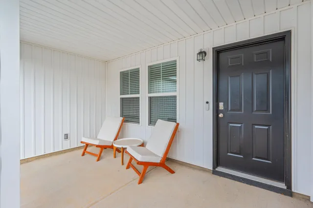 $2,000 | 691 South 11th Street, DeFuniak Springs, FL 32435