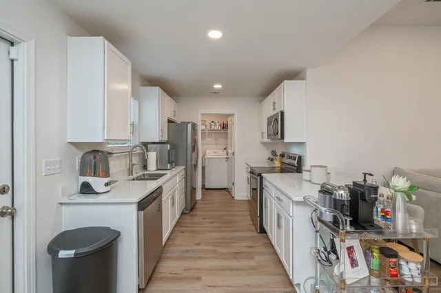 $2,000 | 691 South 11th Street, DeFuniak Springs, FL 32435