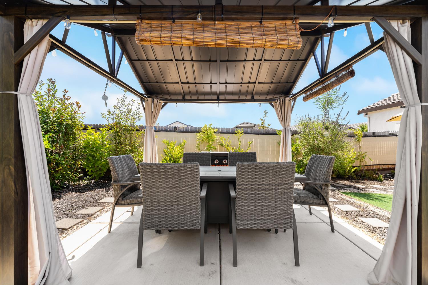 4216 Creede Way Rancho Cordova, CA 95742 - Photo 46 of 56 a view of an outdoor sitting area with a couch