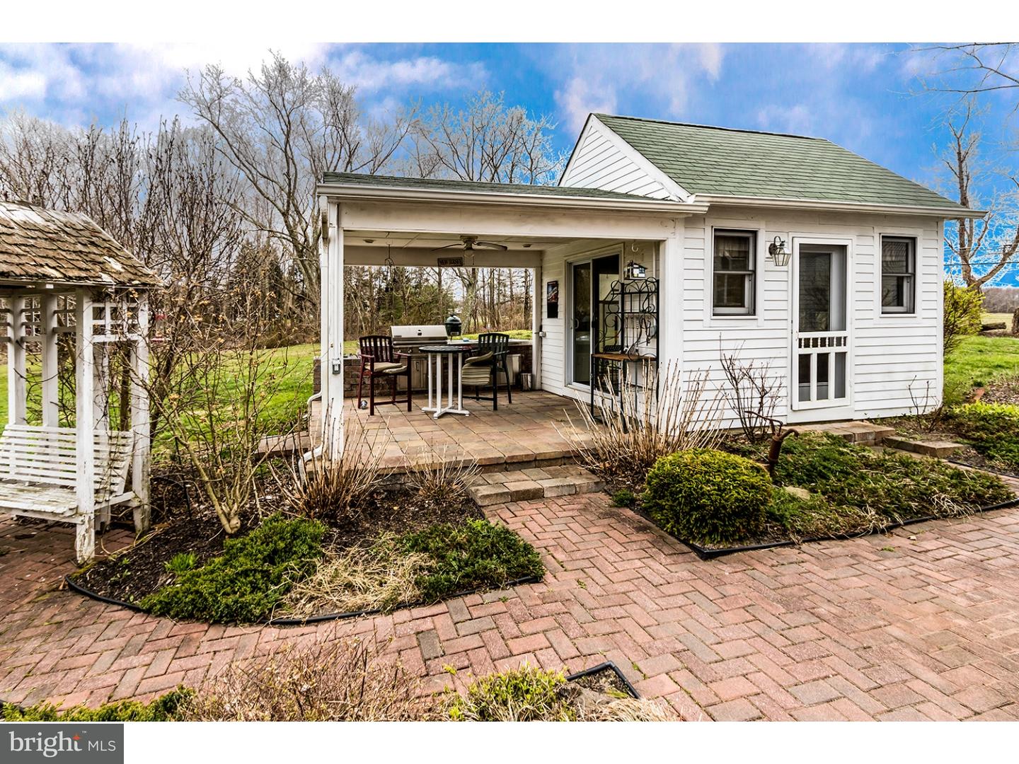 248 Red Lion Road Southampton, NJ 08088 - Photo 20 of 25 Sun Room