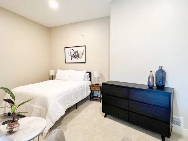 $3,250 | 63 7th Avenue South, Unit 2, Hopkins, MN 55343