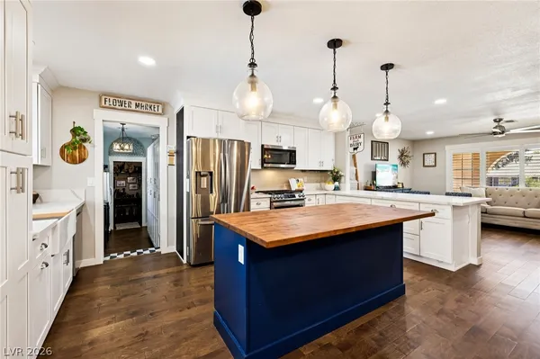 $875,000 | 900 Fairway Drive, Boulder City, NV 89005