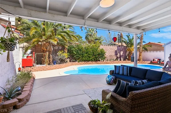 $875,000 | 900 Fairway Drive, Boulder City, NV 89005