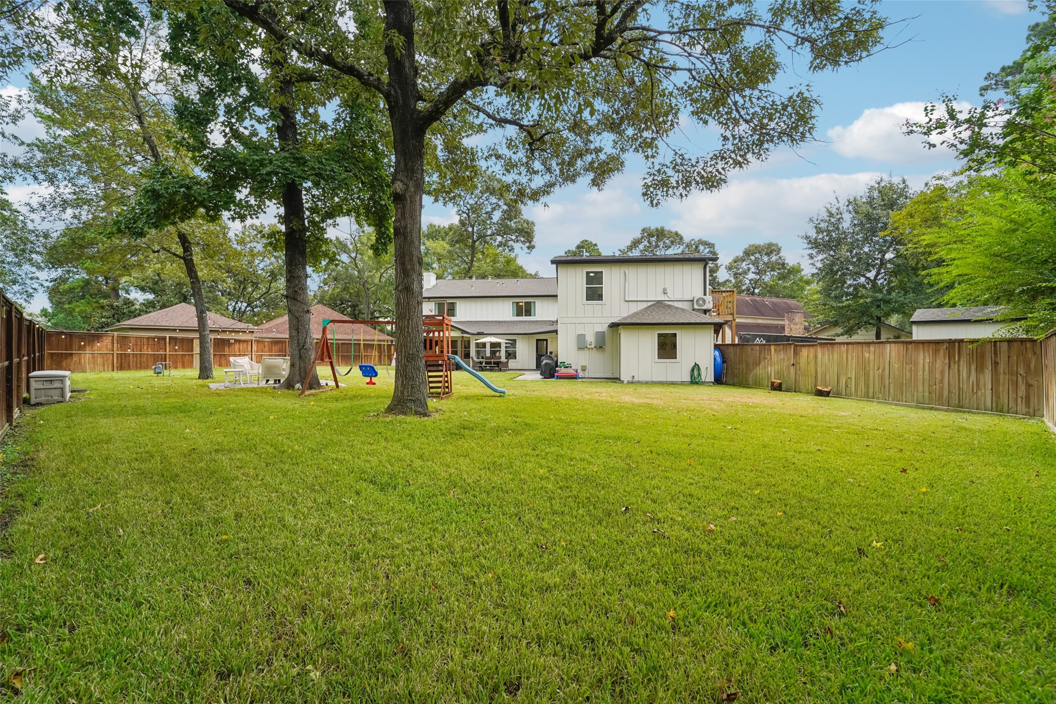 6 Rockingham Place Conroe, TX 77304 - Photo 33 of 35