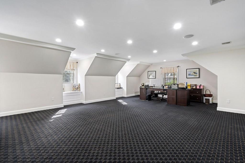 152 Lowell Road Wellesley, MA 02481 - Photo 24 of 40