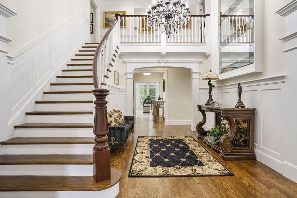 152 Lowell Road Wellesley, MA 02481 - Photo 4 of 40