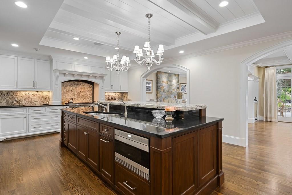 152 Lowell Road Wellesley, MA 02481 - Photo 10 of 40