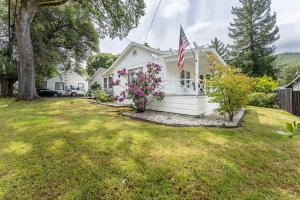 $599,000 | 204 North Barnes Street, Ukiah, CA 95482