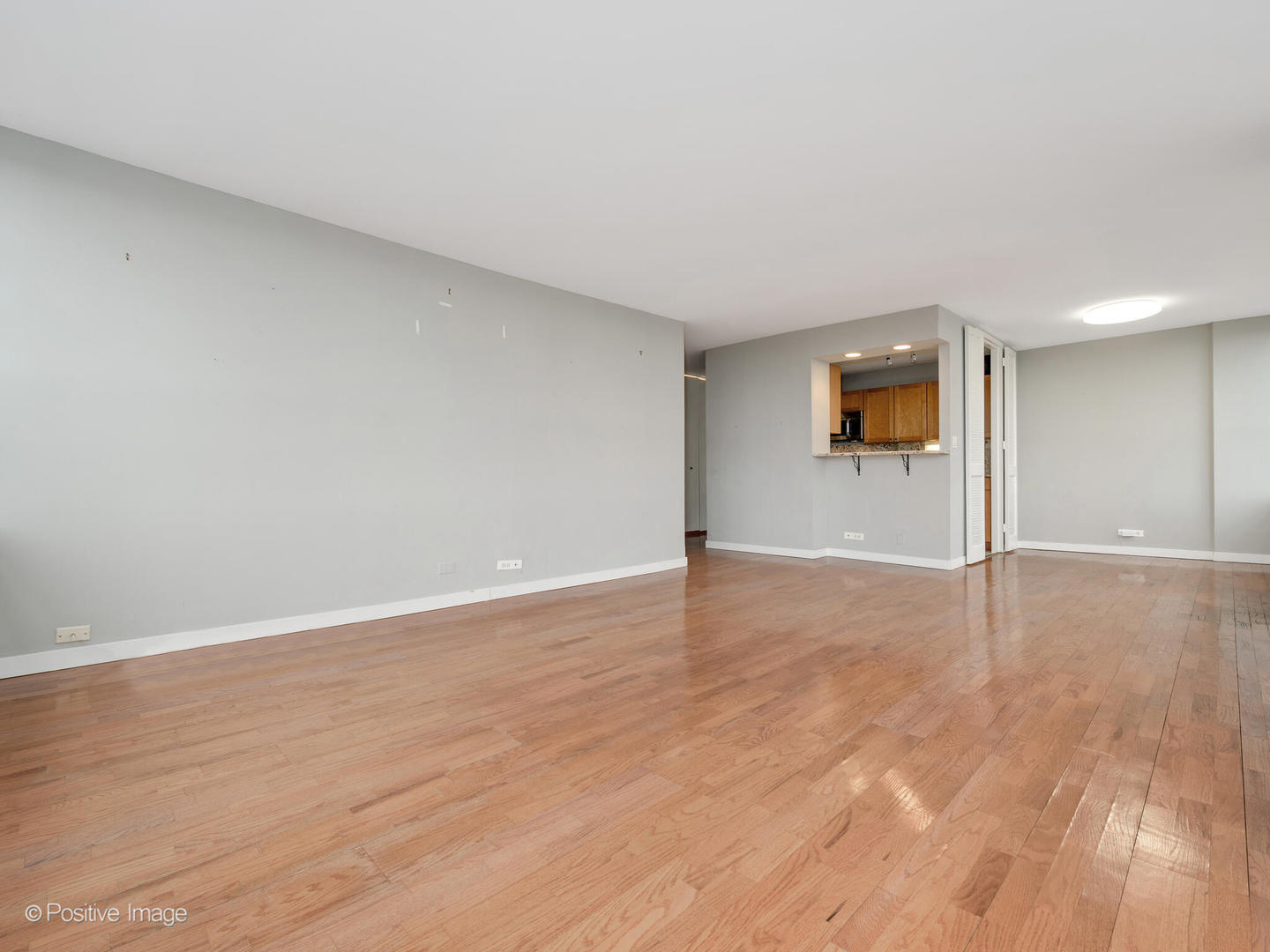 655 West Irving Park Road, Unit 2116 Chicago, IL 60613 - Photo 6 of 22