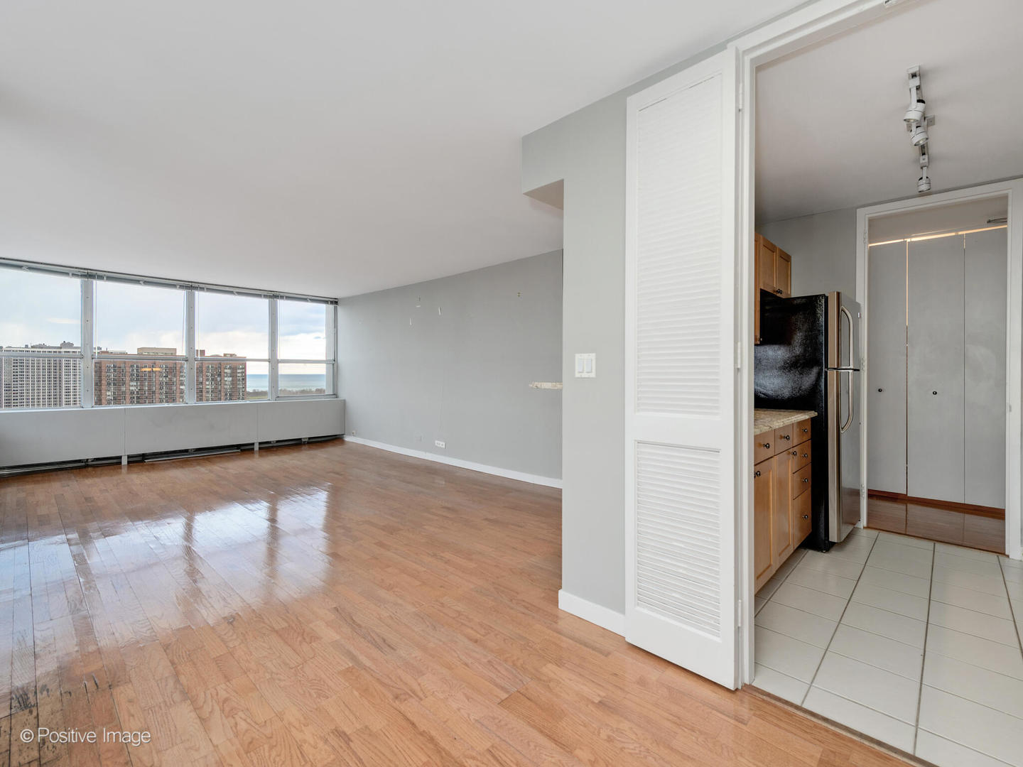 655 West Irving Park Road, Unit 2116 Chicago, IL 60613 - Photo 8 of 22