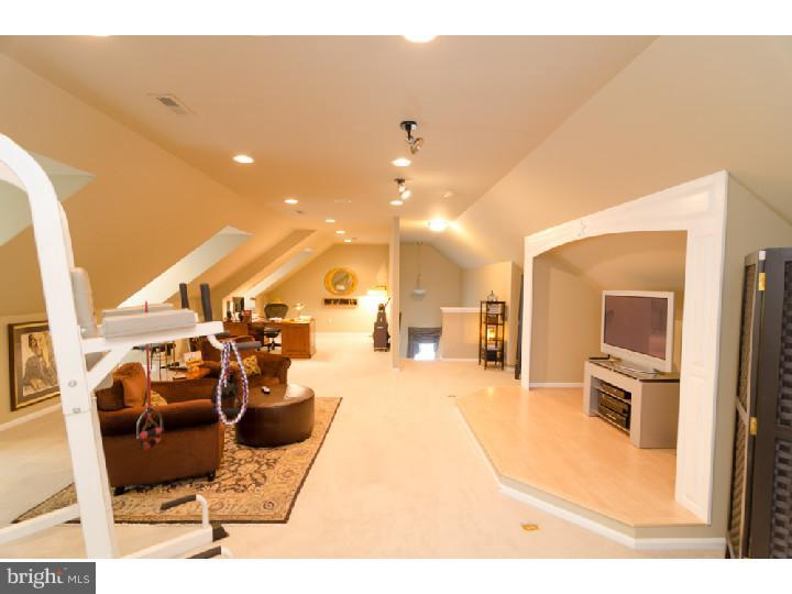 2605 Bridle Path Road East Norriton, PA 19403 - Photo 10 of 17 Loft