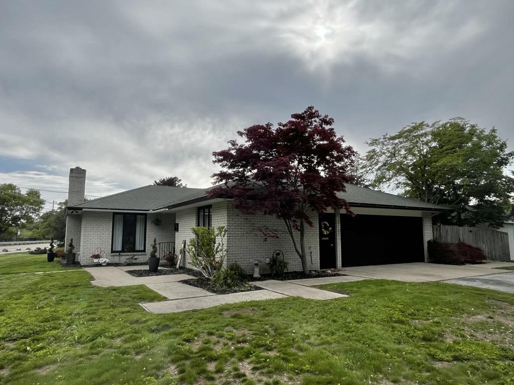 652 Ruddiman Drive Muskegon, MI 49445 - Photo 3 of 39 e1b98dce-3053-4140-96a4-cc30e02caf63