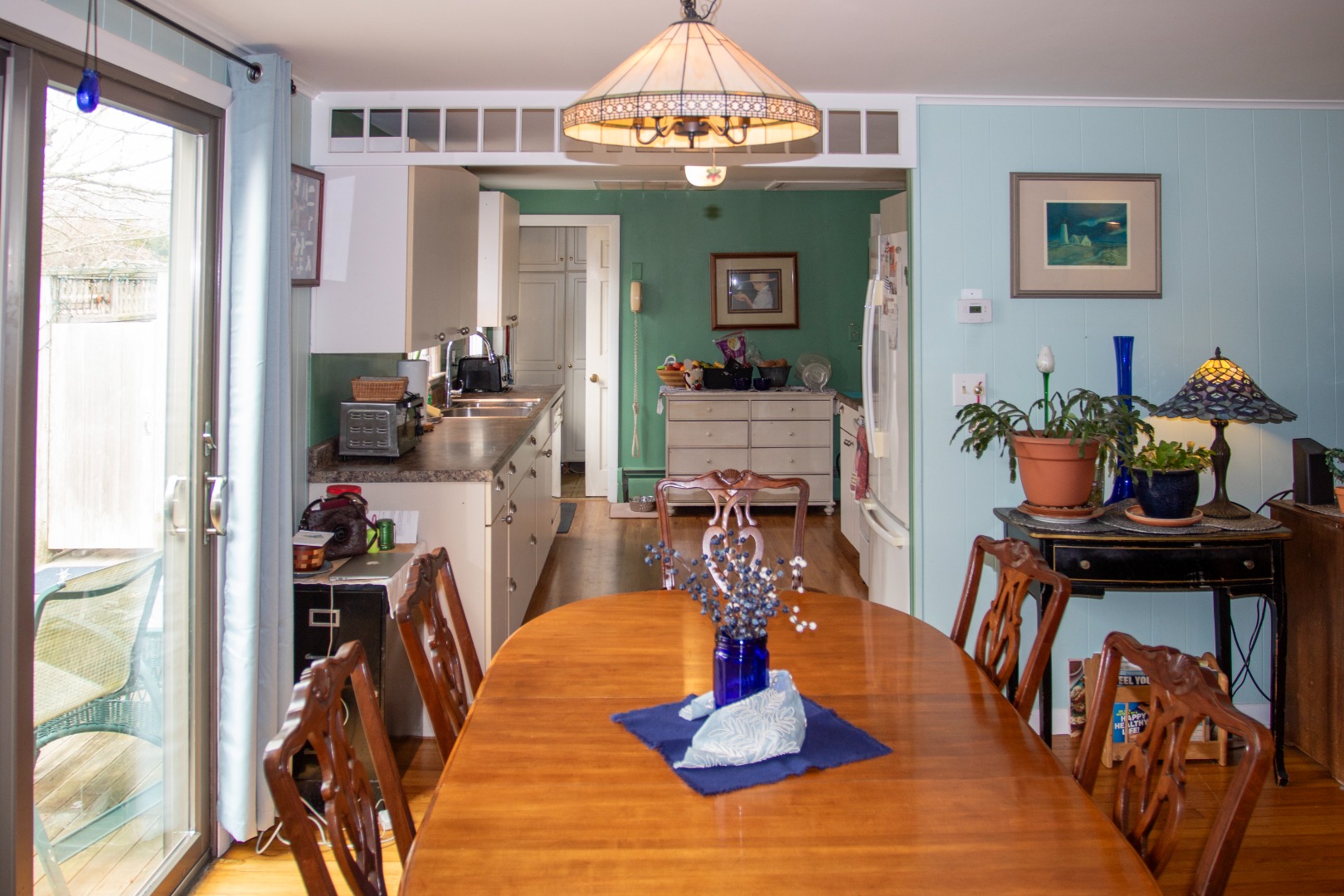 11 Newtown Road Nantucket, MA 02554 - Photo 9 of 20 Dining and Kitchen