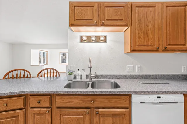 $399,900 | 719 Victoria Court, Unit 719, Stillwater, MN 55082