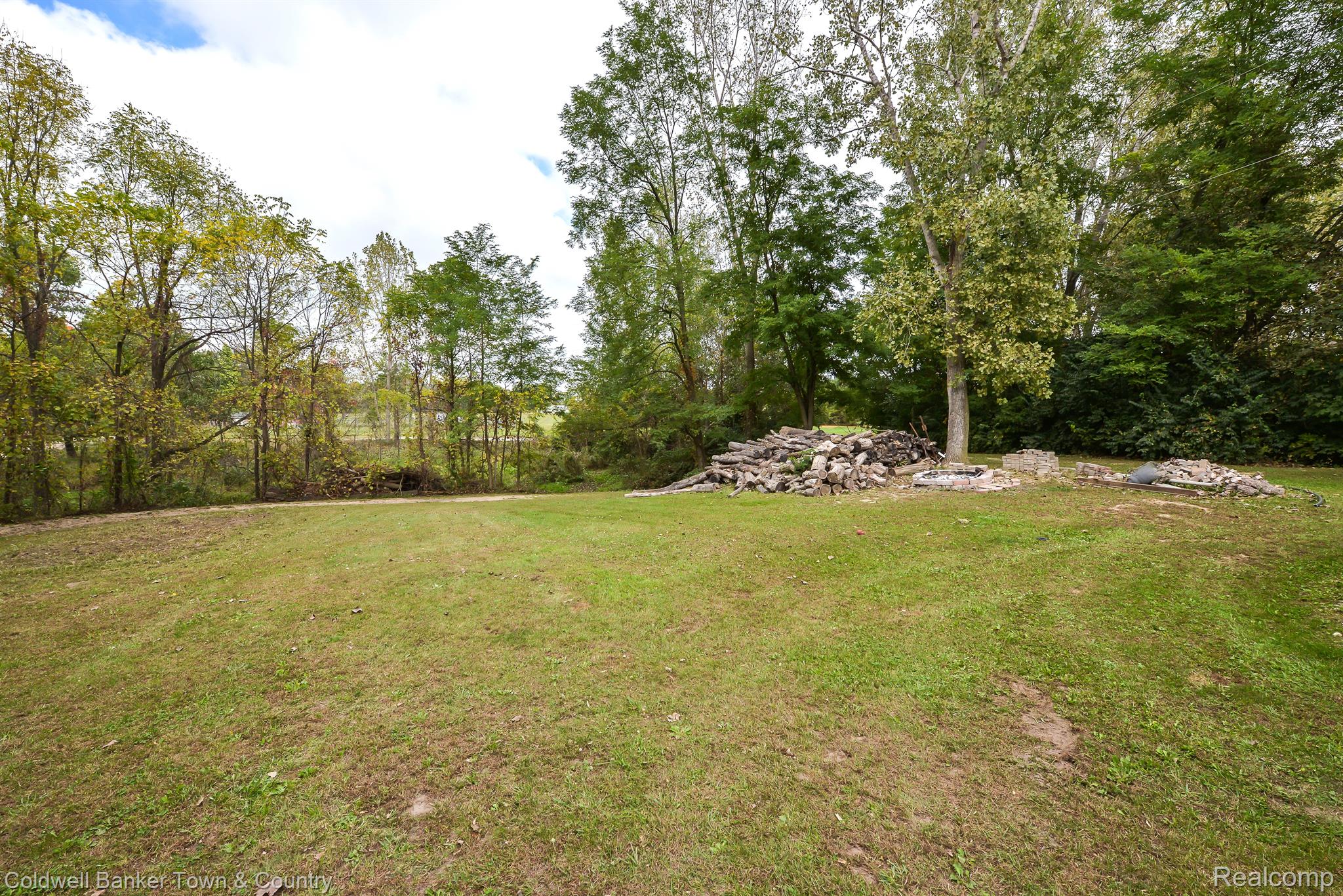 5864 Fisher Road Howell, MI 48855 - Photo 41 of 49 Gallery Image 41