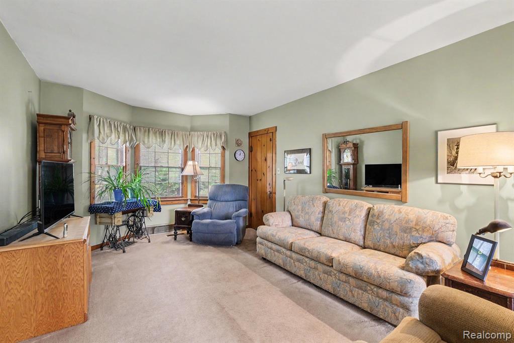 2408 Calumet Street Flint, MI 48503 - Photo 2 of 14