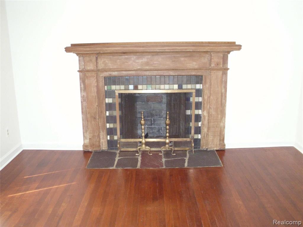 8651 Harding Center Line, MI 48015 - Photo 8 of 43