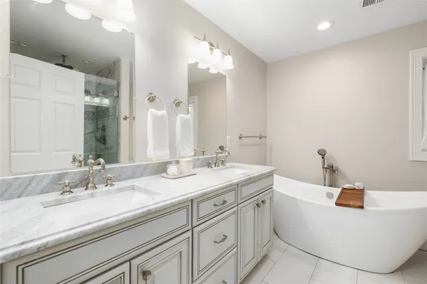 $849,000 | 10 Jessica Lee Court, Coventry, RI 02816