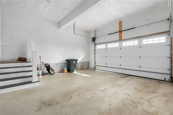 $849,000 | 10 Jessica Lee Court, Coventry, RI 02816