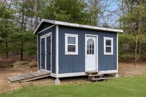 $849,000 | 10 Jessica Lee Court, Coventry, RI 02816