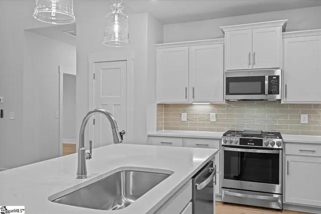 $304,990 | 405 Crestcreek Drive, Anderson, SC 29621