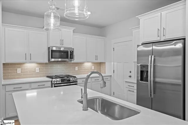 $304,990 | 405 Crestcreek Drive, Anderson, SC 29621