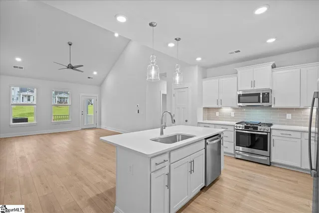 $304,990 | 405 Crestcreek Drive, Anderson, SC 29621