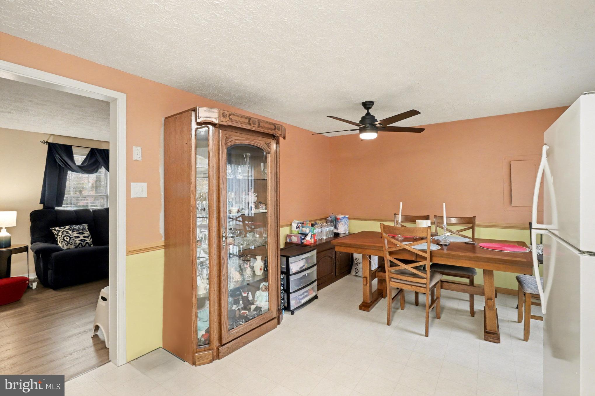296 Devon Drive Ruther Glen, VA 22546 - Photo 8 of 22 Eat-in area of kitchen