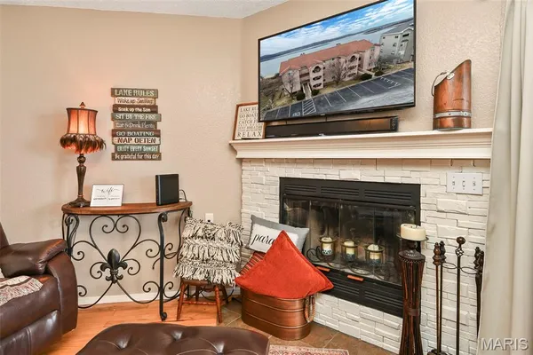$424,900 | 700 Emerald Point Drive, Unit 302, Hollister, MO 65672