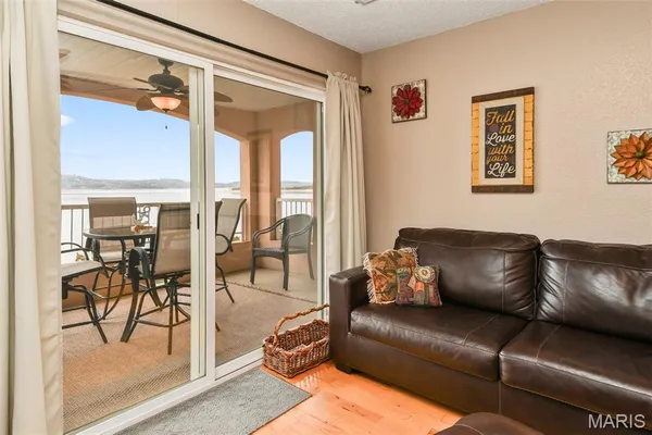 $424,900 | 700 Emerald Point Drive, Unit 302, Hollister, MO 65672