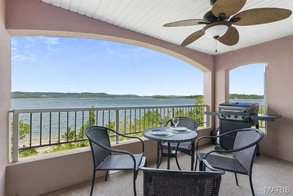 $424,900 | 700 Emerald Point Drive, Unit 302, Hollister, MO 65672