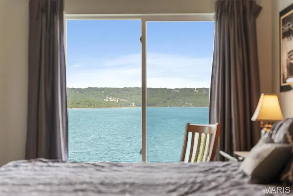 $424,900 | 700 Emerald Point Drive, Unit 302, Hollister, MO 65672