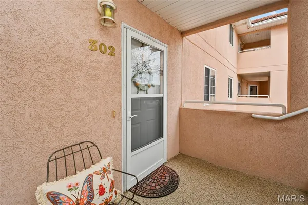 $424,900 | 700 Emerald Point Drive, Unit 302, Hollister, MO 65672