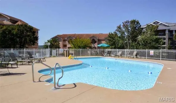 $424,900 | 700 Emerald Point Drive, Unit 302, Hollister, MO 65672