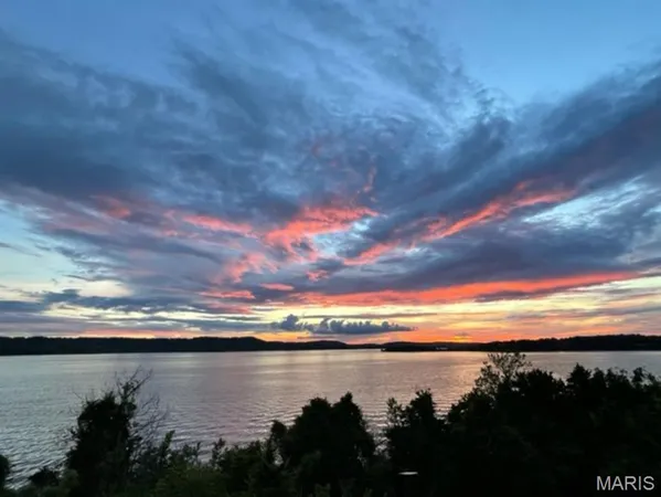 $424,900 | 700 Emerald Point Drive, Unit 302, Hollister, MO 65672