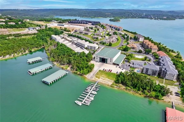 $424,900 | 700 Emerald Point Drive, Unit 302, Hollister, MO 65672