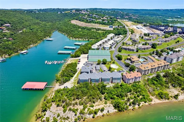 $424,900 | 700 Emerald Point Drive, Unit 302, Hollister, MO 65672