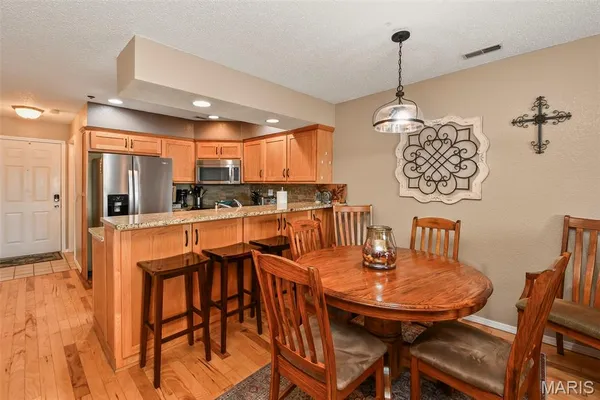 $424,900 | 700 Emerald Point Drive, Unit 302, Hollister, MO 65672