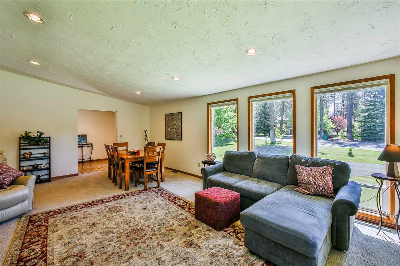 4305 East Lane Park Road Mead, WA 99021 - Photo 2 of 20