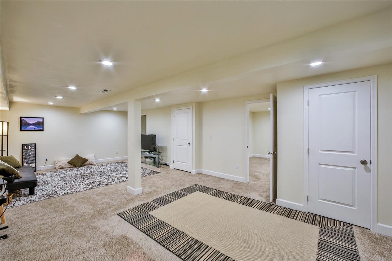 4305 East Lane Park Road Mead, WA 99021 - Photo 14 of 20